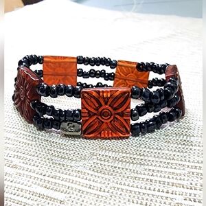 Beaded stretch Bracelet with Black Accents Vintage Jewelry Panama Jack 1974
